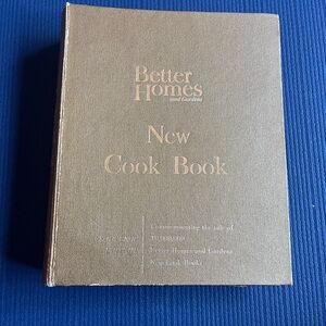 Vintage Better Homes & Gardens New Cook Book Gold 5 Ring Binder Souvenir Edition